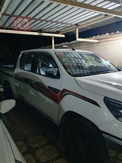 تويوتا هايلوكس